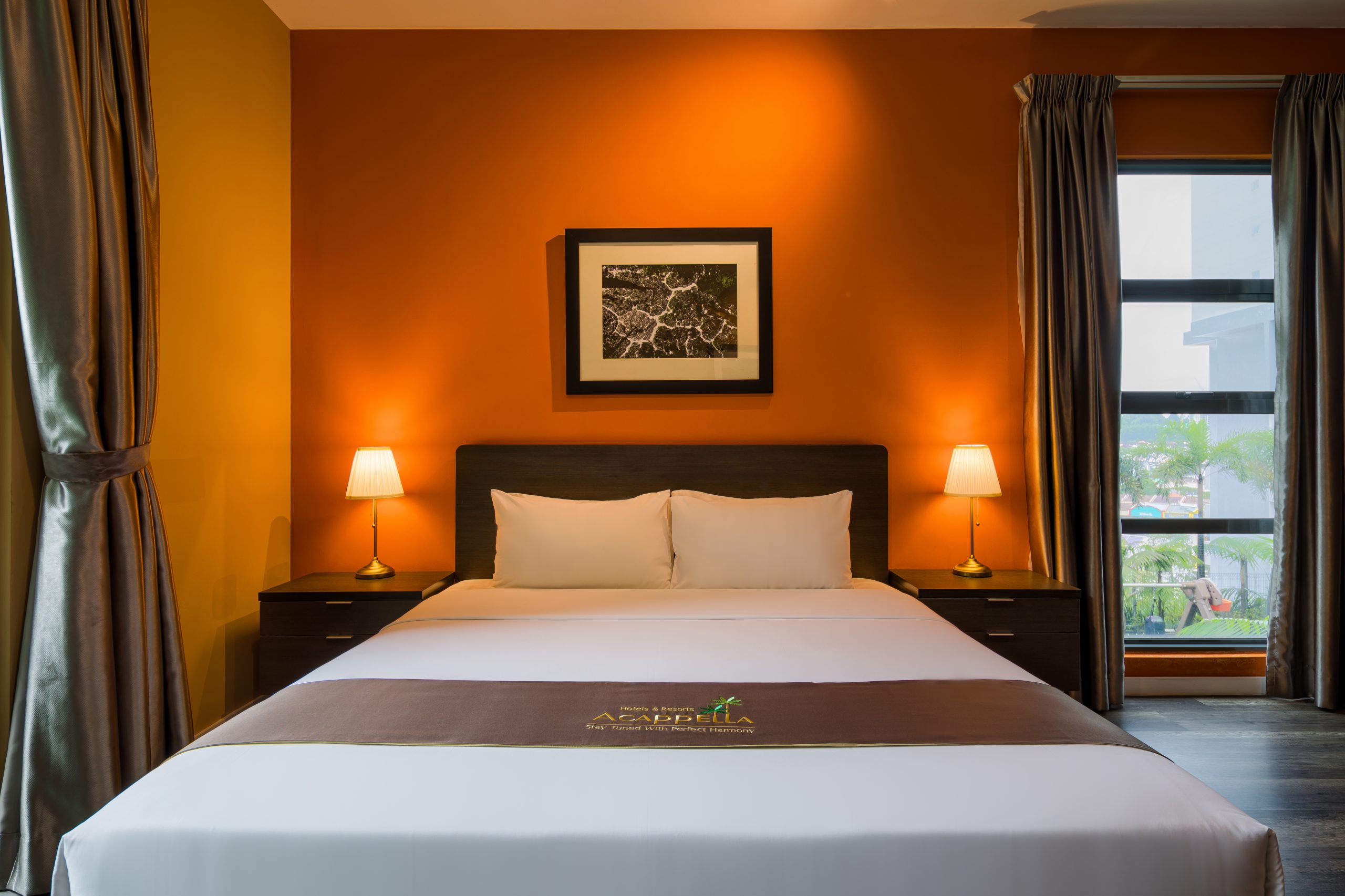 It’s a suite-style hotel offering apartment-like rooms rather than just standard hotel rooms — suites come with kitchenettes, living/dining areas, a bedroom, and more space compared to a regular hotel room.